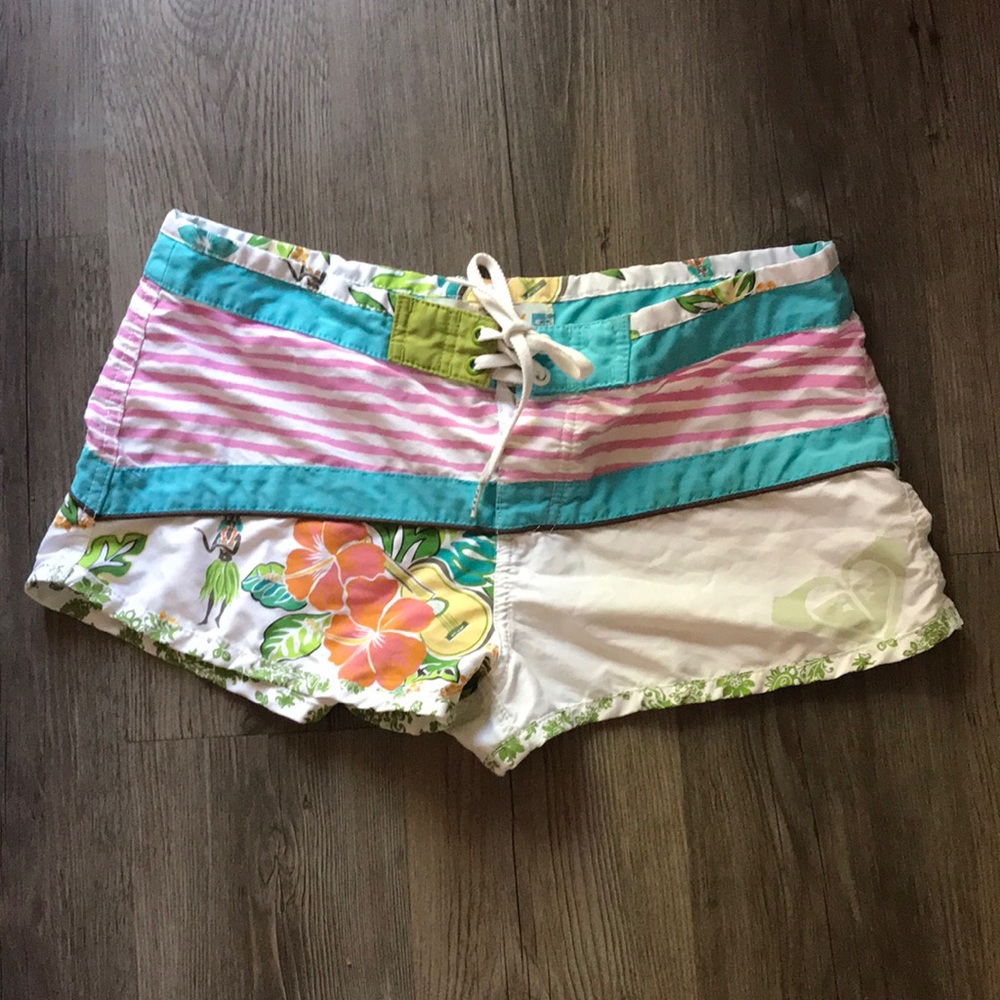 Roxy Small swim shorts Hawaiian stripes board